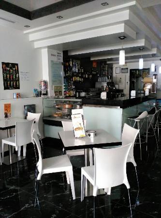 Cafeteria Blanco y Negro